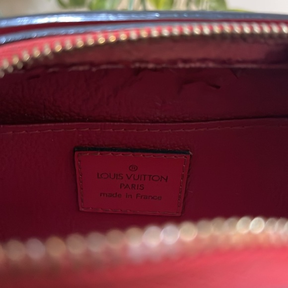 Louis Vuitton Epi Leather Pochette - Picture 6 of 9